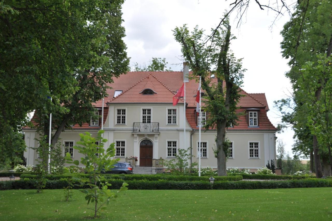 Rezydencja Marii Rybieniec Hotel Kiszkowo Exterior photo